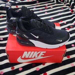 Nike Air Max 270 Sneakers